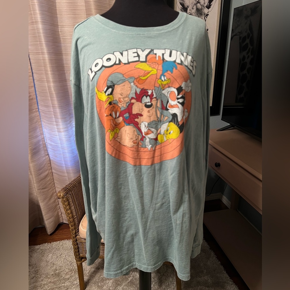 Warner Bros. Looney Tunes Long Sleeve Tee